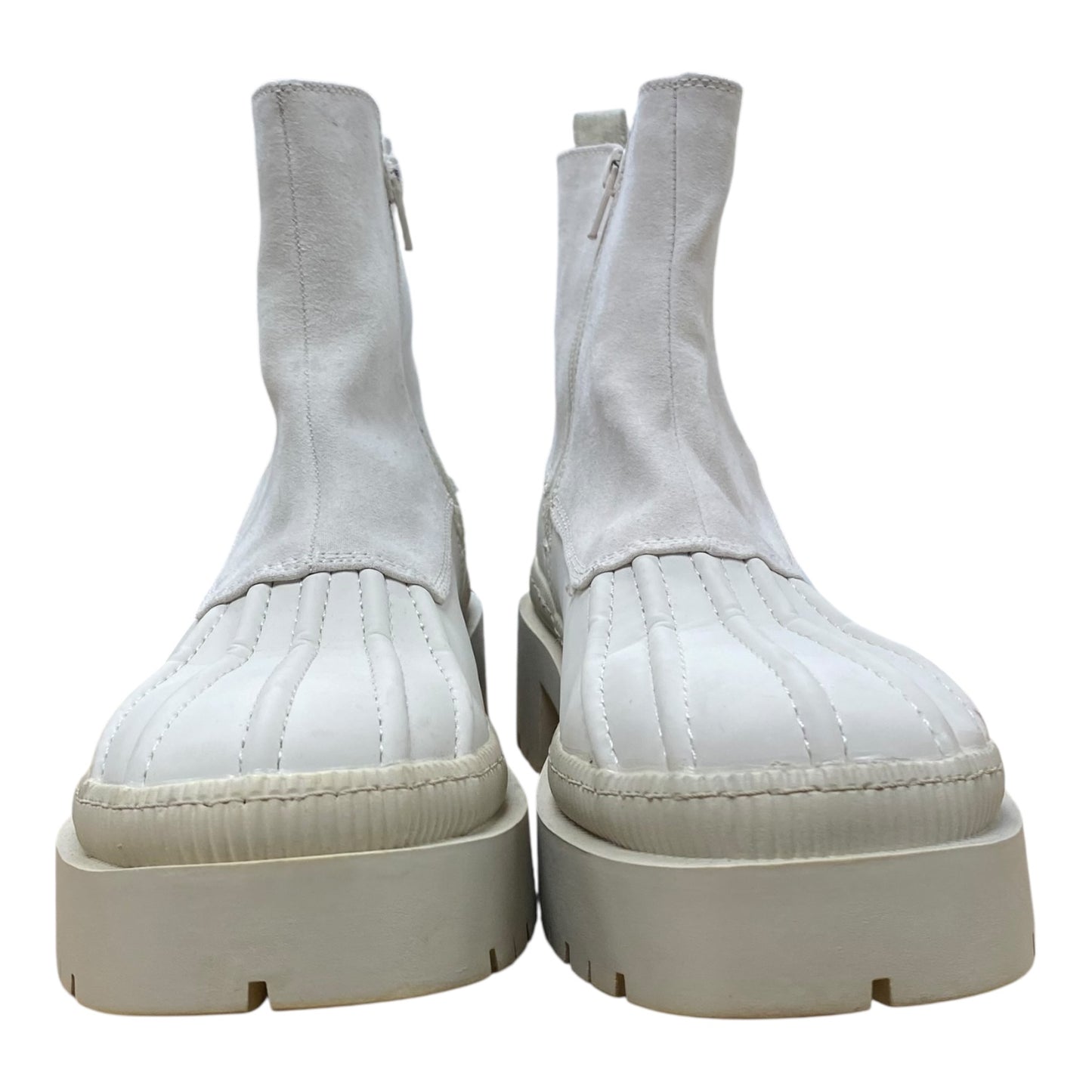 Boots Ankle Flats By Universal Thread In White, Size:8.5