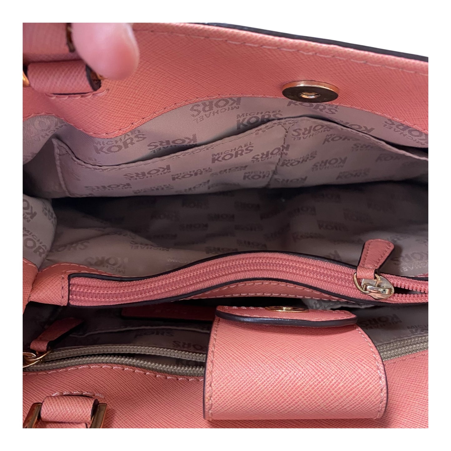 Handbag Designer By Michael Kors In Pink, Size:Medium