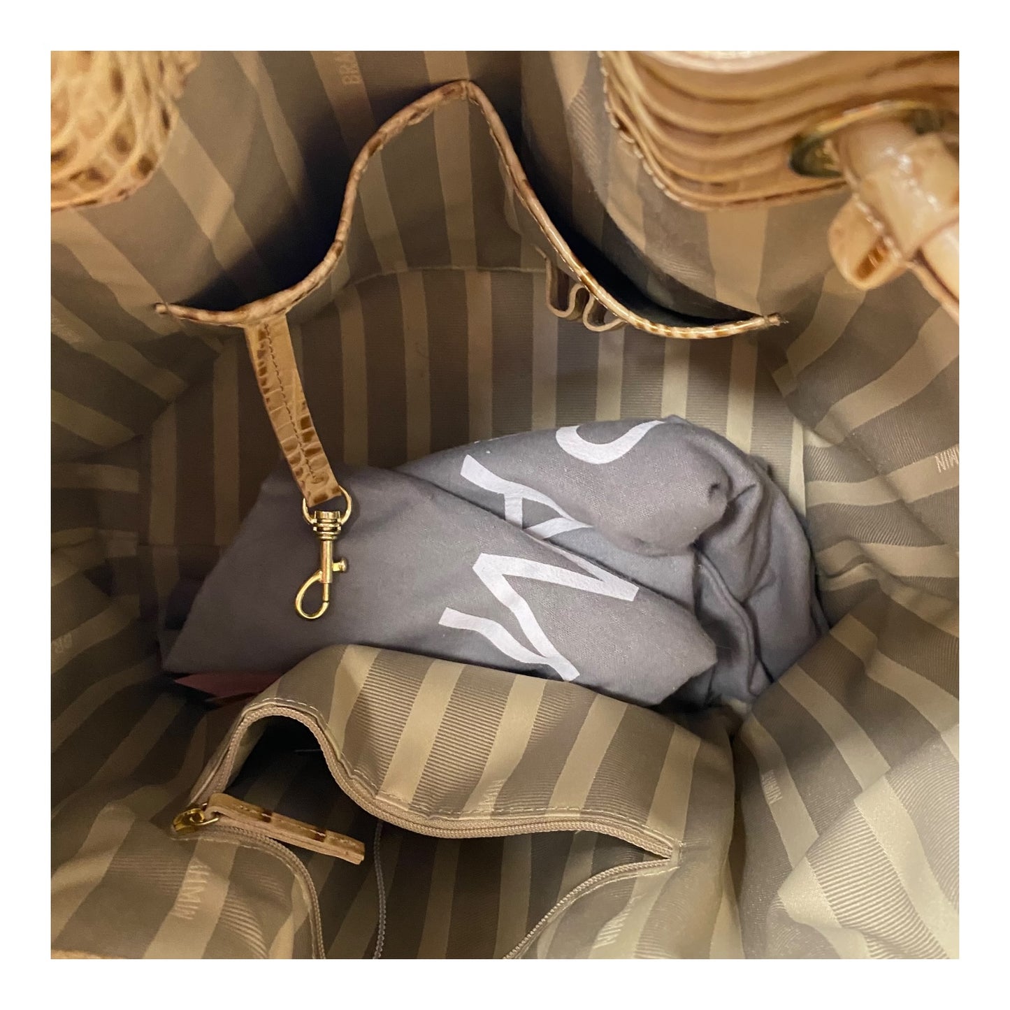 Handbag Designer By Brahmin In Tan, Size:Medium