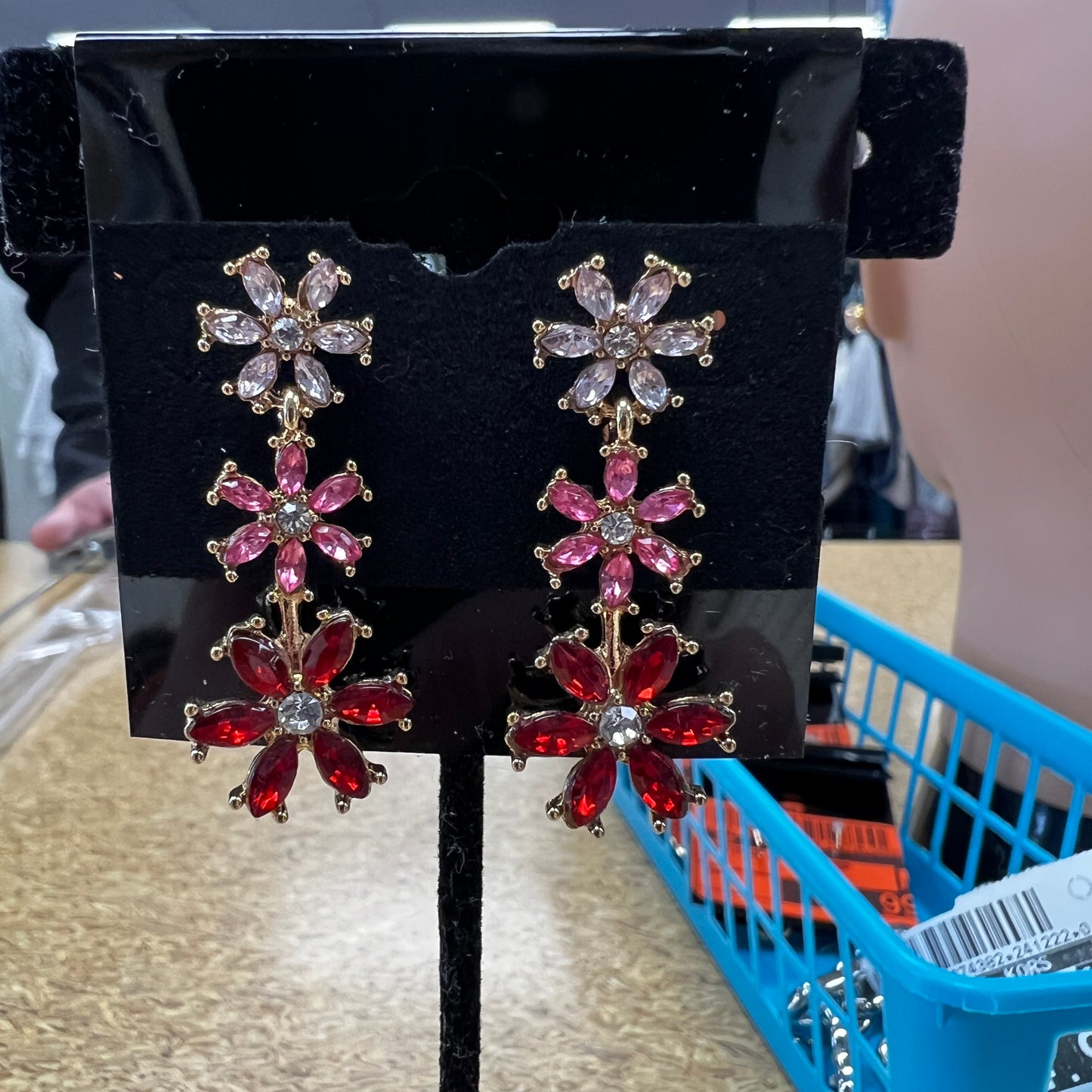 Earrings Dangle/Drop In Gold