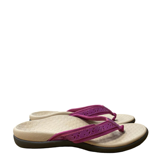 Sandals Flip Flops By Vionic In Pink, Size:7