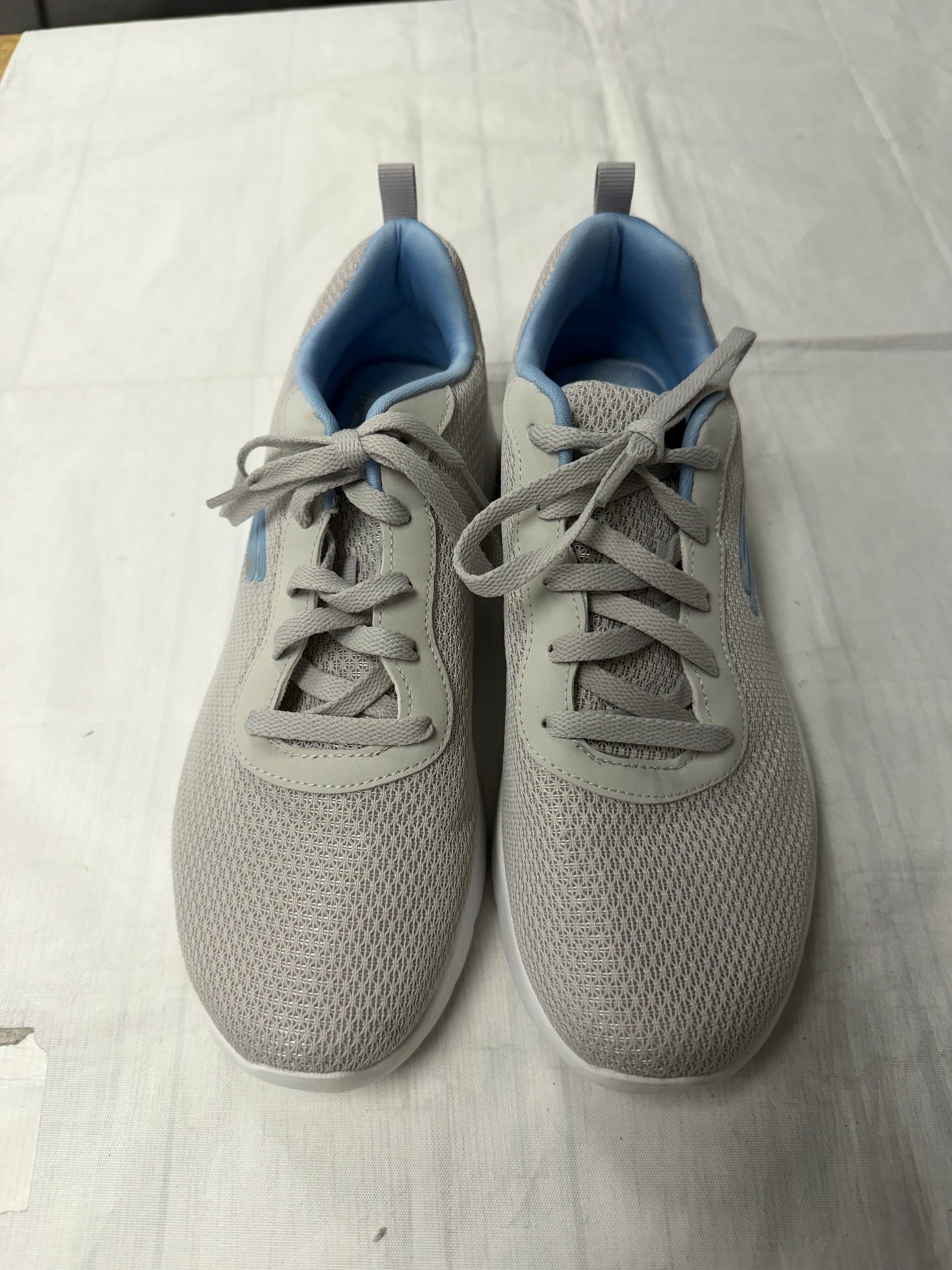 Shoes Athletic By Skechers In Grey, Size:9