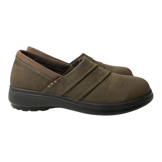SHOES FLATS by EASY STREET In BROWN, Size: 8