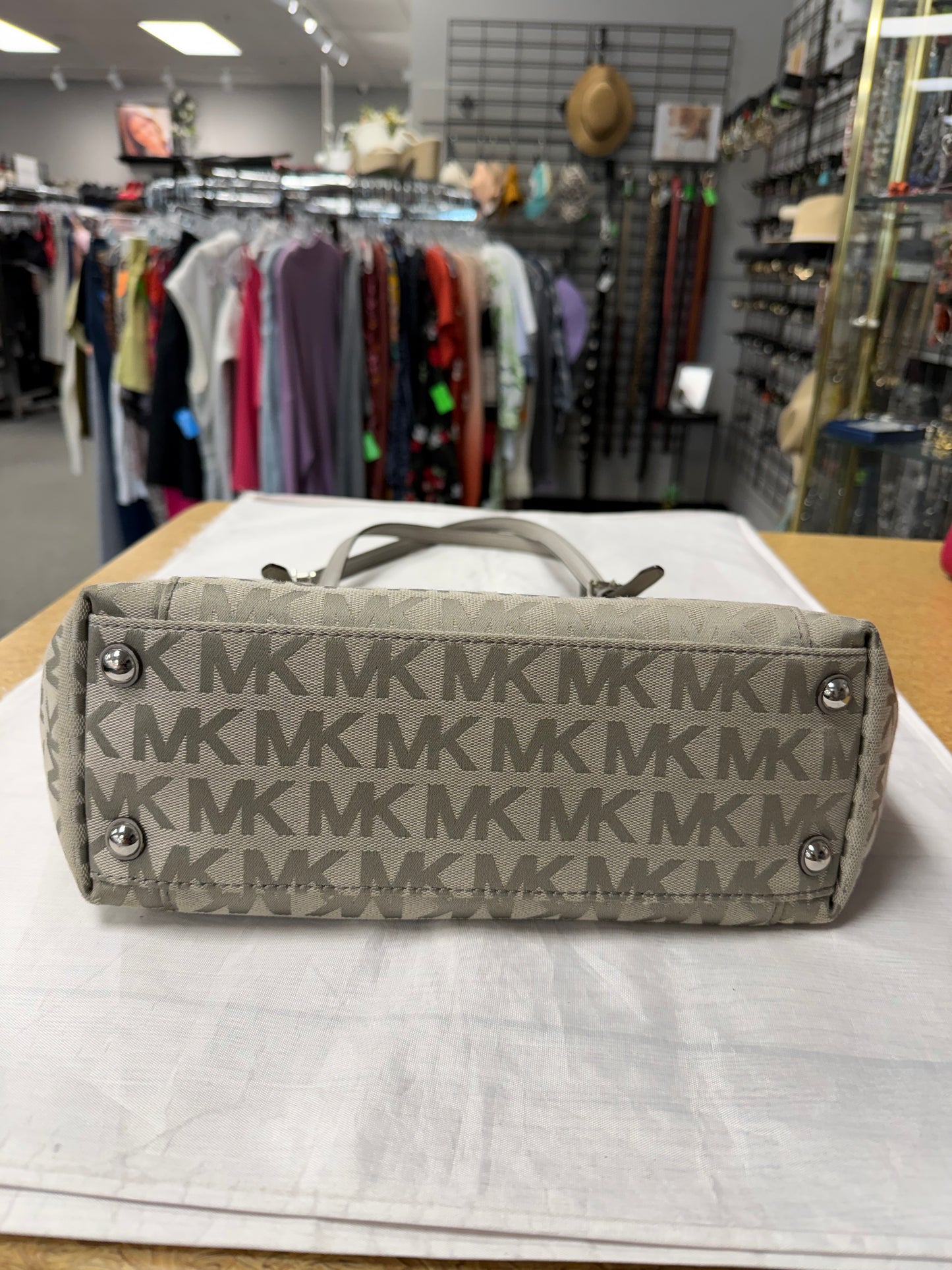 Handbag Designer By Michael Kors In Grey, Size:Large