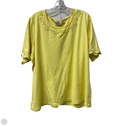 Top Short Sleeve By Quaker Factory In Yellow, Size: 2x