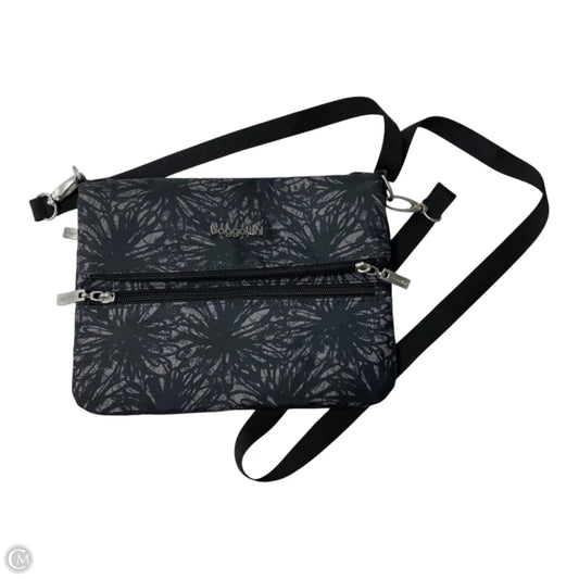 Crossbody By Baggallini, Size: Small