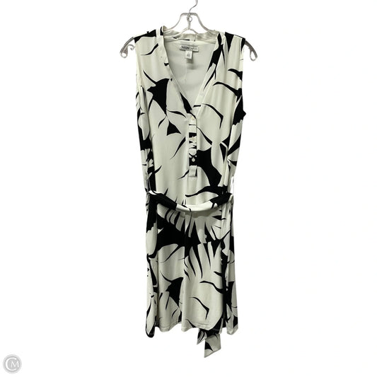 Dress Casual Short By White House Black Market In Black & White, Size: M