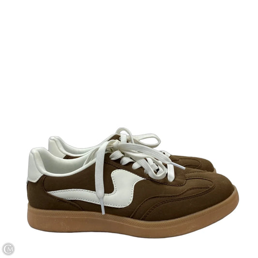 Shoes Sneakers By Clothes Mentor In Brown, Size: 8