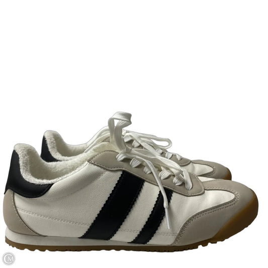 Shoes Sneakers By Dolce Vita In White, Size: 9