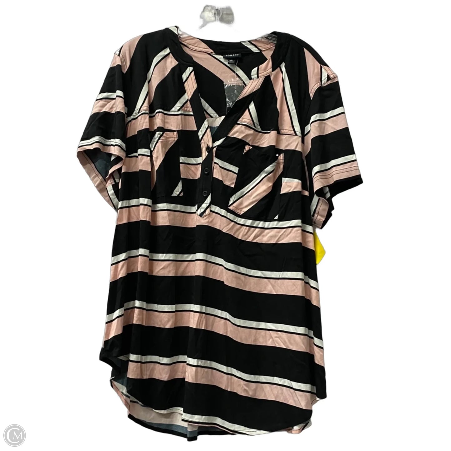 Top Short Sleeve By Torrid In Black, Size: 3x