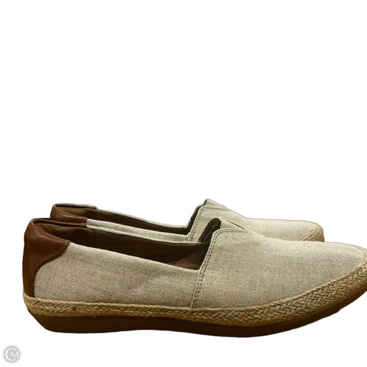Shoes Flats By Clarks In Tan, Size: 10
