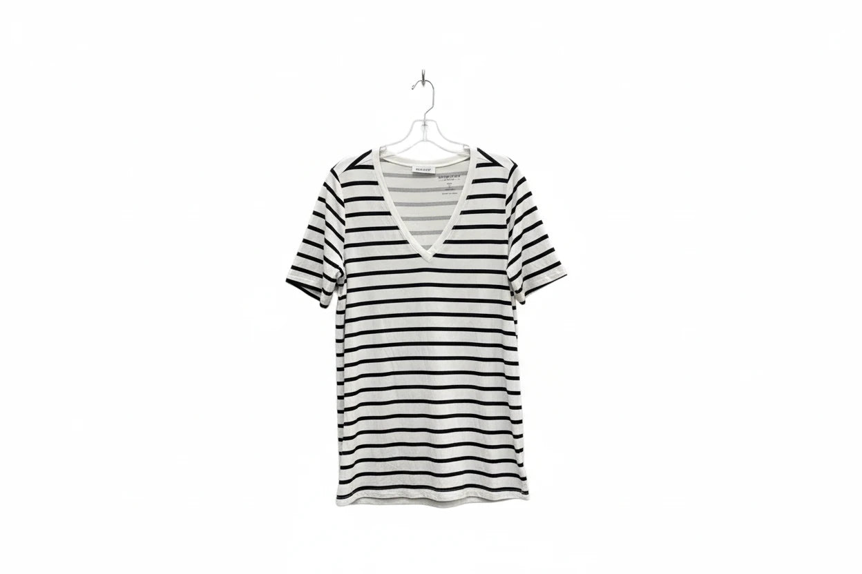 Top Short Sleeve By Torrid In Black & White, Size: 1x