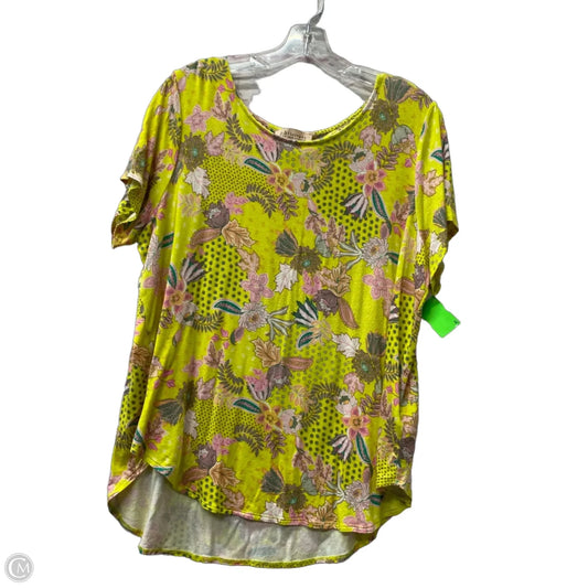 Top Short Sleeve By Philosophy In Yellow, Size: 1x