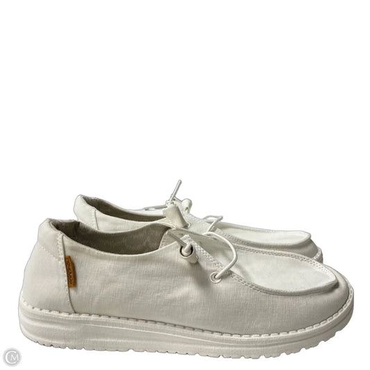 Shoes Sneakers By Hey Dude In White, Size: 9