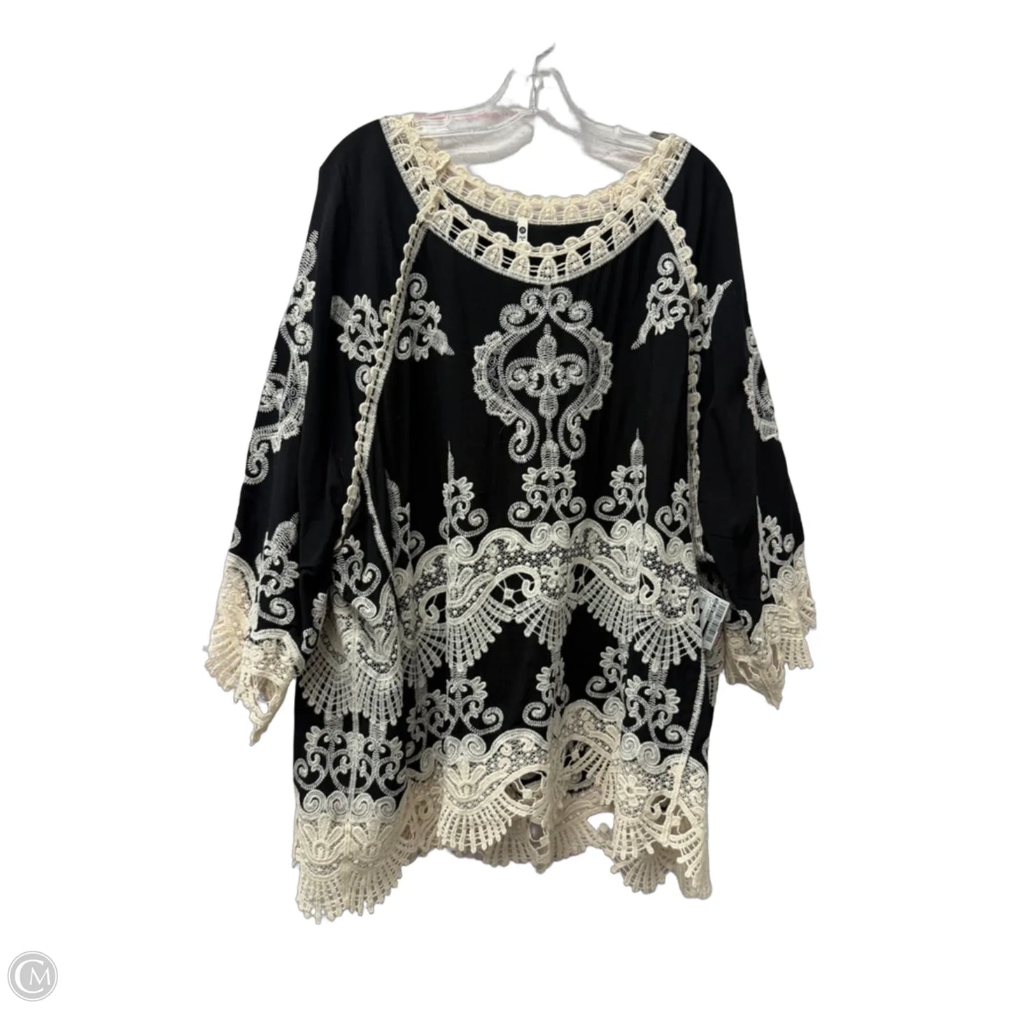Top 3/4 Sleeve By Leo And Nicole In Black, Size: 2x