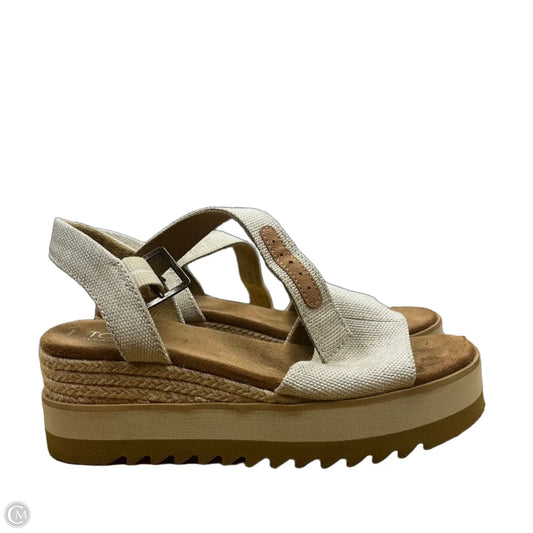 Shoes Heels Wedge By Toms In Beige, Size: 6