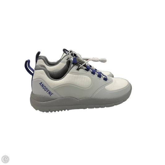 Shoes Athletic By Cme In White, Size: 10