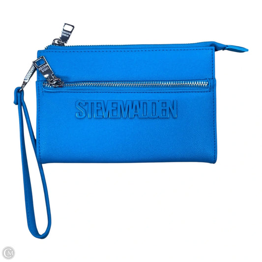 Wristlet By Steve Madden, Size: Medium