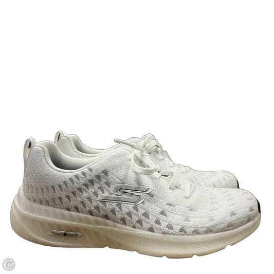 Shoes Sneakers By Skechers In White, Size: 7.5