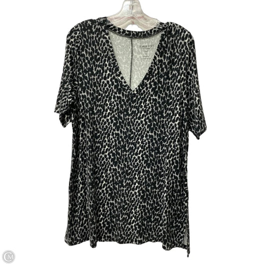 Top Short Sleeve By Torrid In Black & Grey, Size: 1x