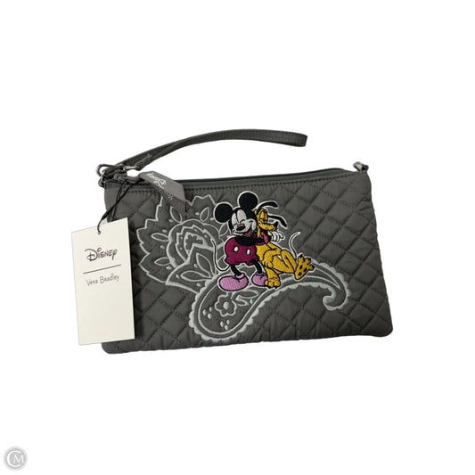 Wristlet By Vera Bradley, Size: Medium