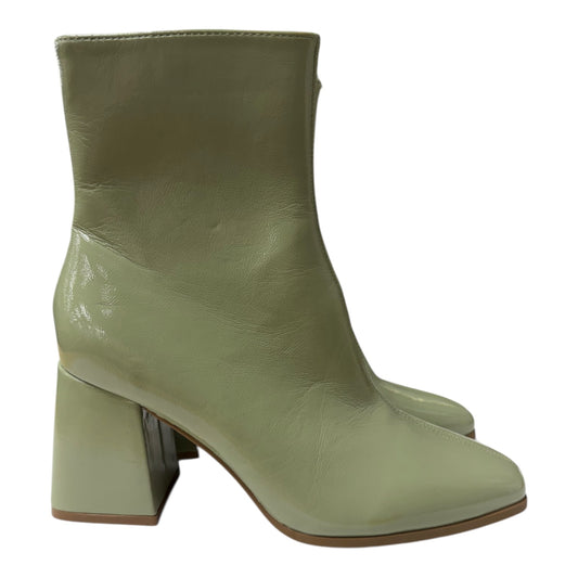 Boots Ankle Heels By So me  In Green, Size:8