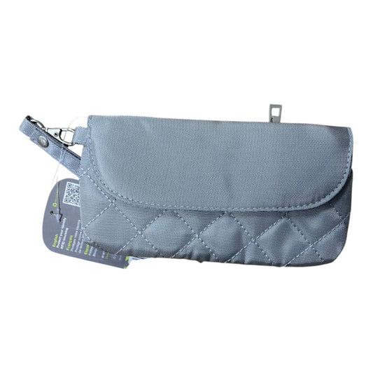 Wristlet By Travelon In Grey, Size:Medium