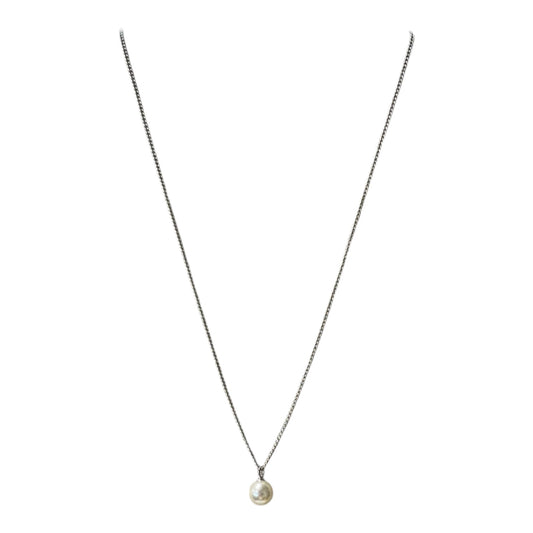 Necklace Pendant By Clothes Mentor In White