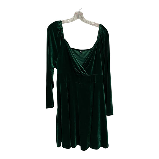 DRESS PARTY SHORT by SHEIN In GREEN, Size: 2X