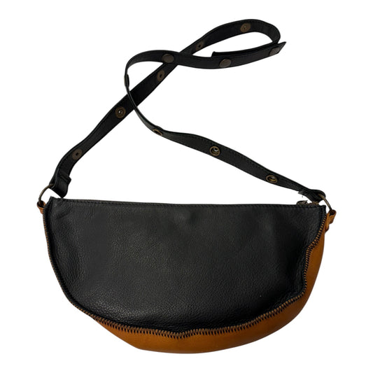 Crossbody Leather By LYONS LEATHER CO. In Black, Size:Small