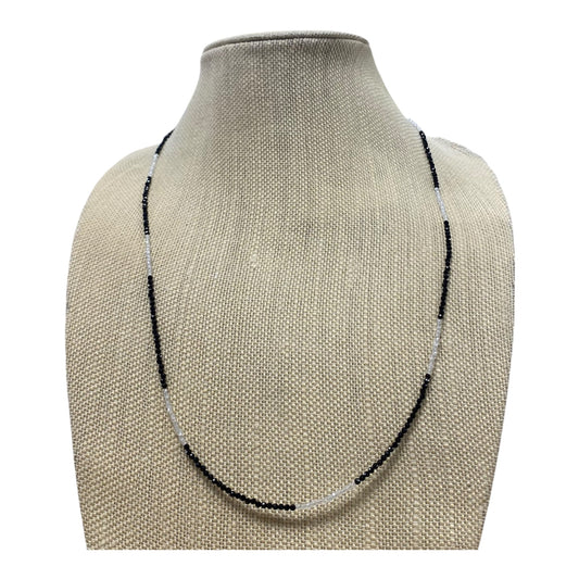 Necklace Other  In Black & White