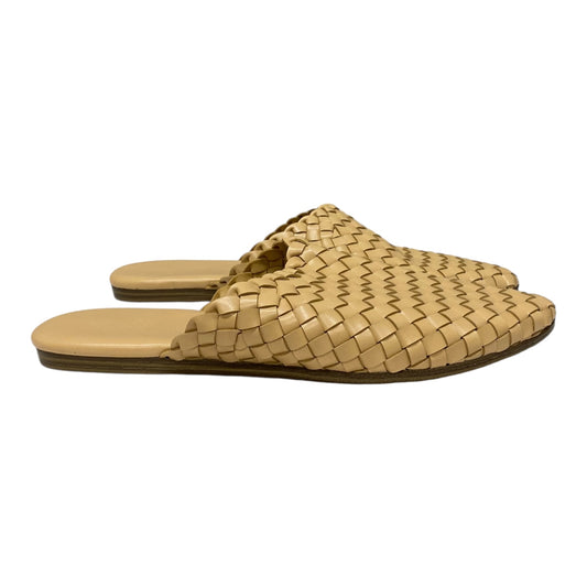 Shoes Athletic By Universal Thread In Tan, Size:10