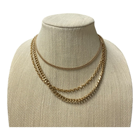 Necklace Layered  In Gold