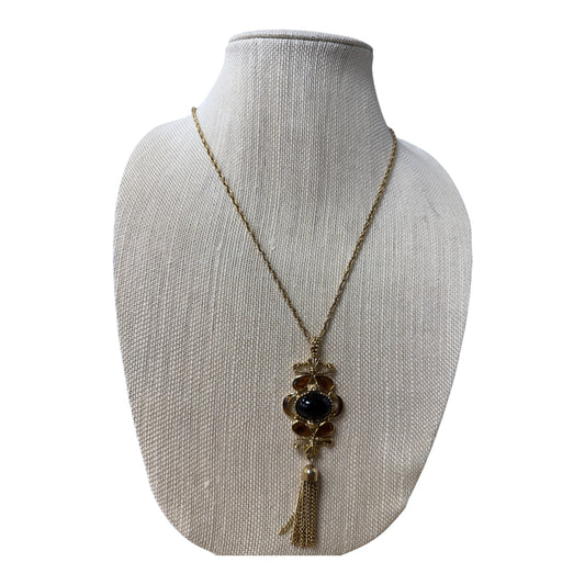 Necklace Pendant  In Gold