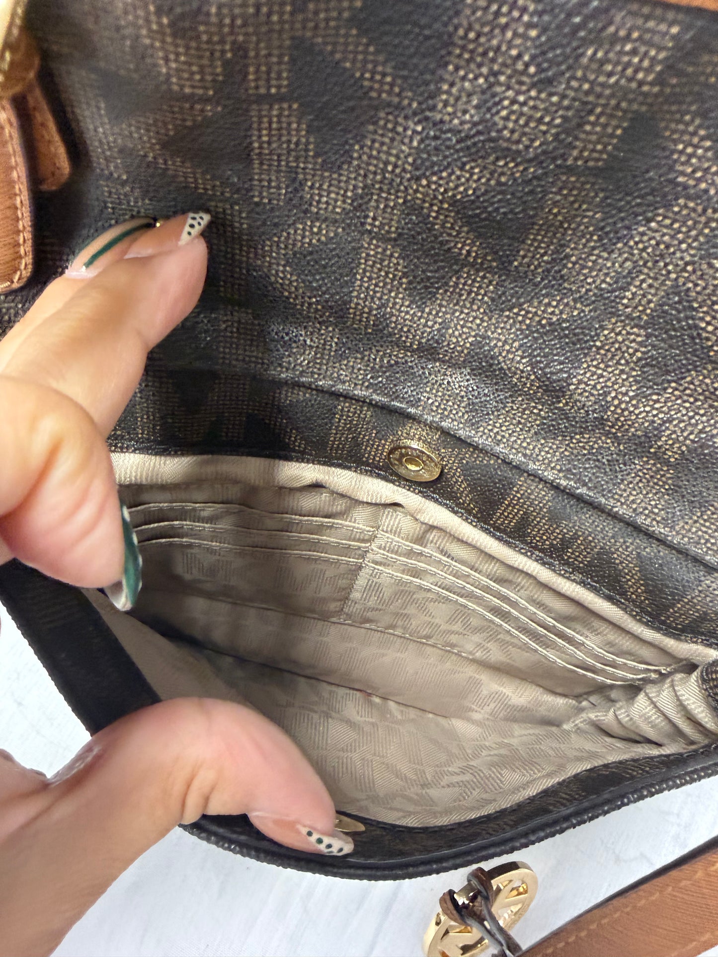 Handbag Designer By Michael Kors In Brown, Size:Medium