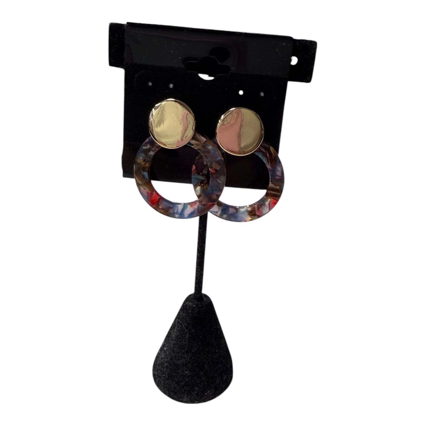 Earrings Dangle/Drop  In Gold