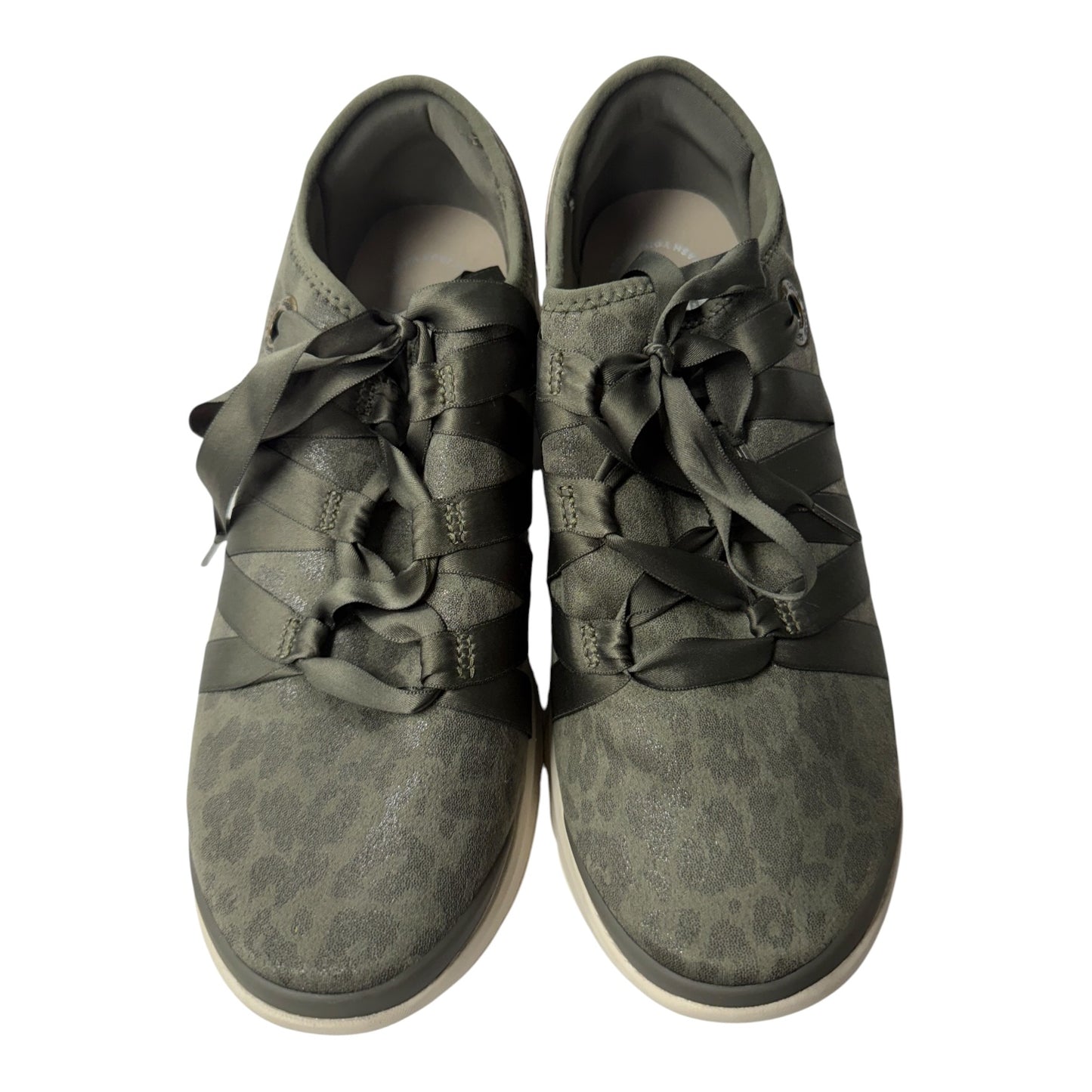 Shoes Sneakers By Bzees In Green, Size:9