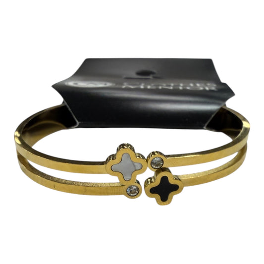 Bracelet Cuff  In Gold