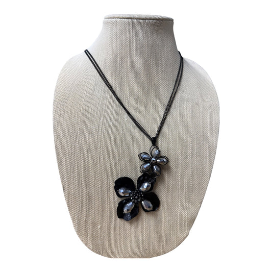 Necklace Pendant  In Black