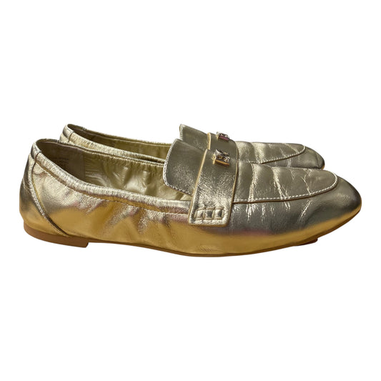 Shoes Flats By Deltan  In Gold, Size:8.5
