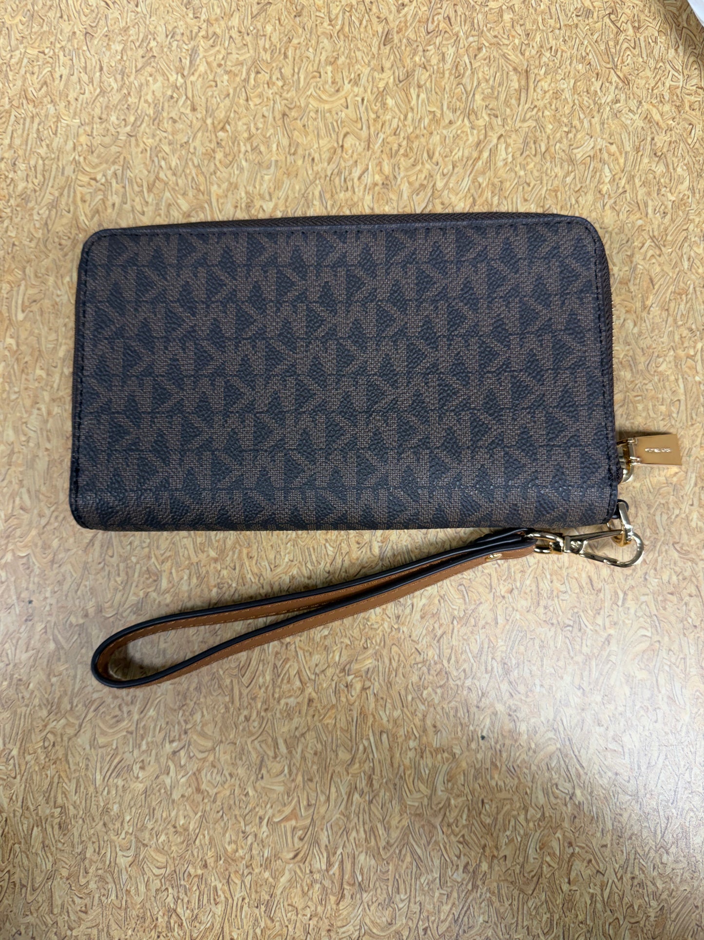 Wristlet Designer By Michael Kors In Brown, Size:Medium
