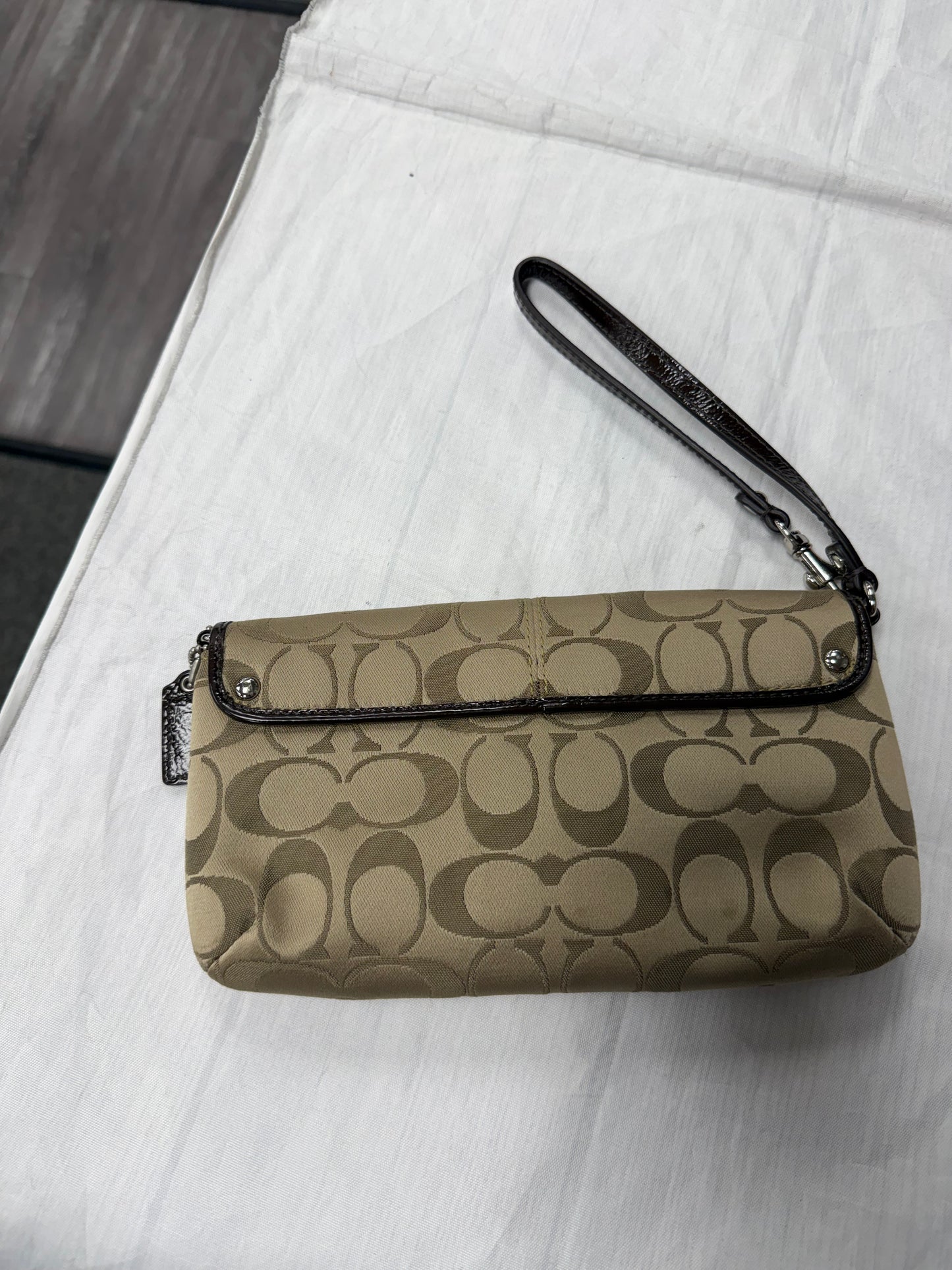 Wristlet Designer By Coach In Beige, Size:Medium