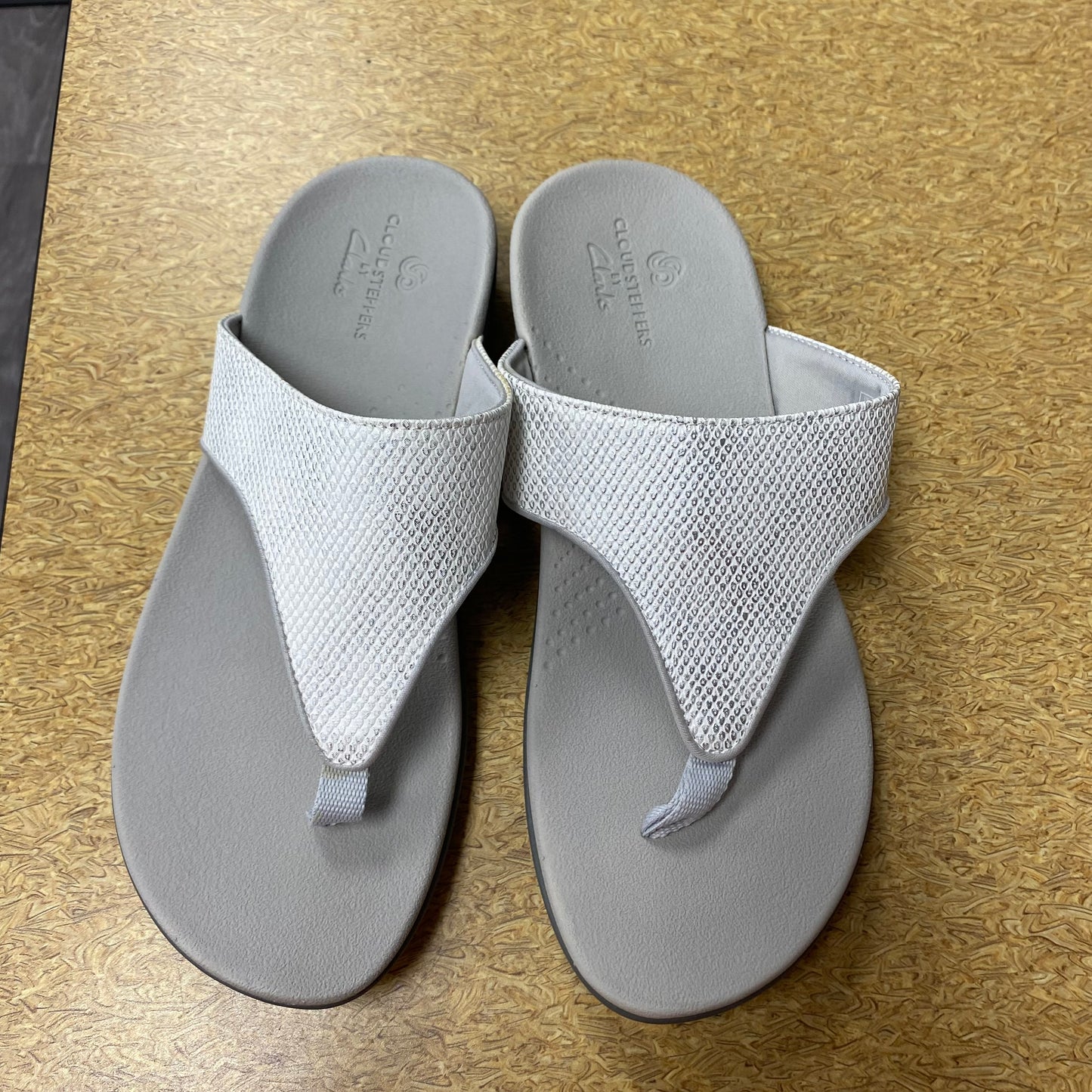 Sandals Flip Flops By Clarks In White, Size:8