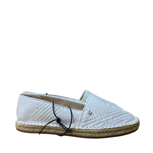 Shoes Flats By Liz Claiborne In White, Size:9.5