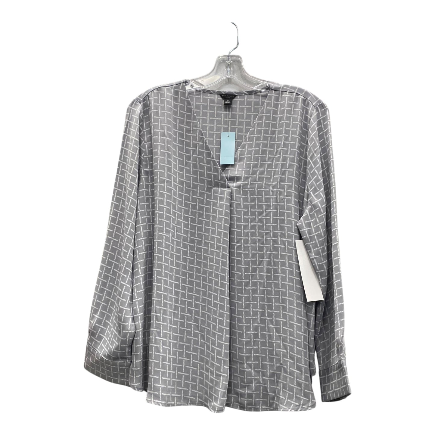 Top Ls By Ann Taylor In Grey & White, Size:Xlp