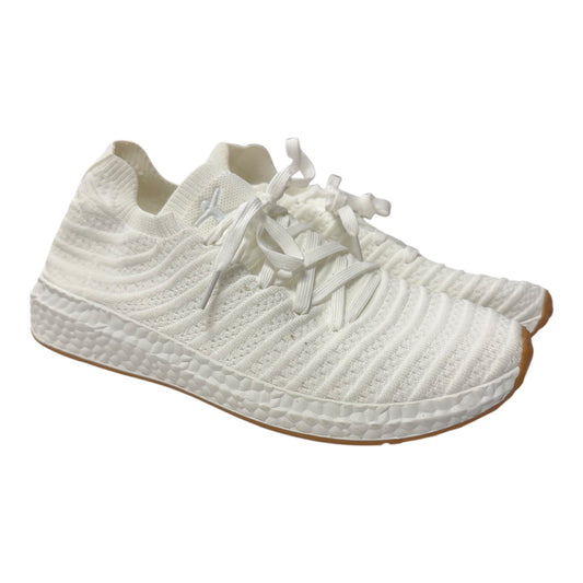 Shoes Athletic By Danskin In White, Size:9