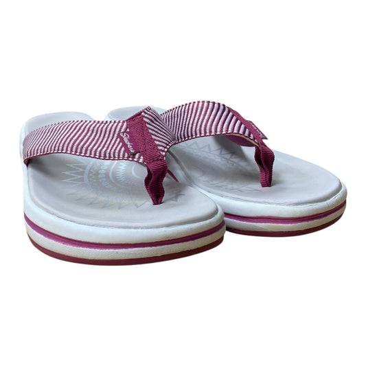 Sandals Flip Flops By Skechers In Maroon, Size:7