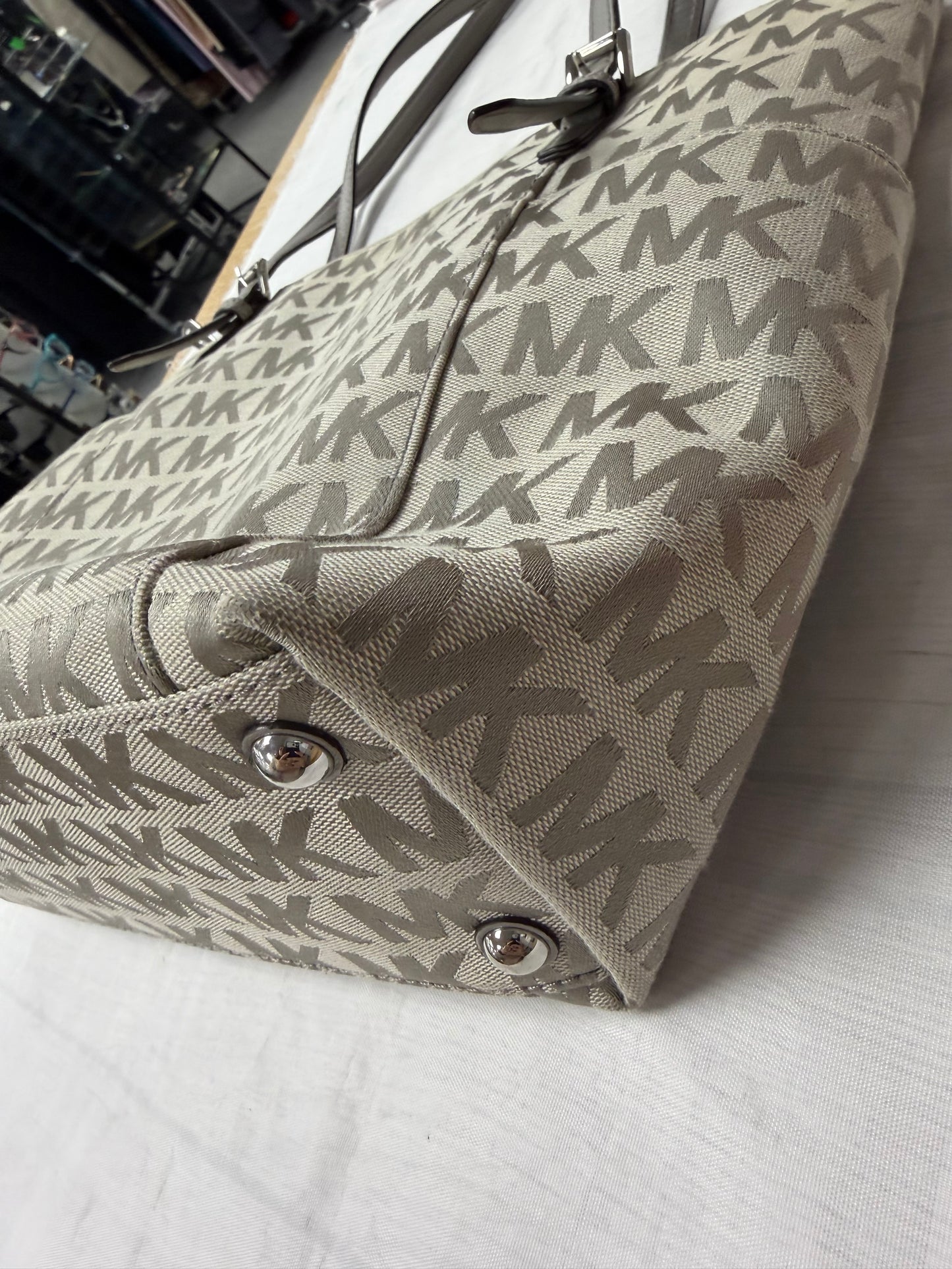 Handbag Designer By Michael Kors In Grey, Size:Large