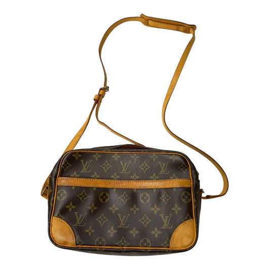 Crossbody Luxury Designer By Louis Vuitton In Brown, Size:Medium