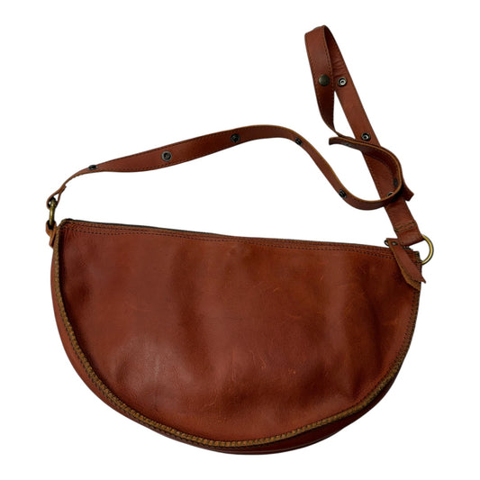 Crossbody Leather By LYONS LEATHER CO. In Brown, Size:Medium
